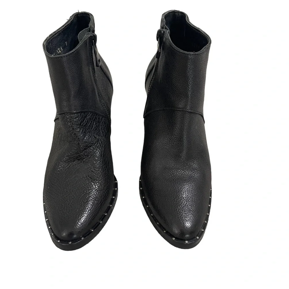 Freda Salvador Ankle Booties Black Calf Leather Block Heel Size 7